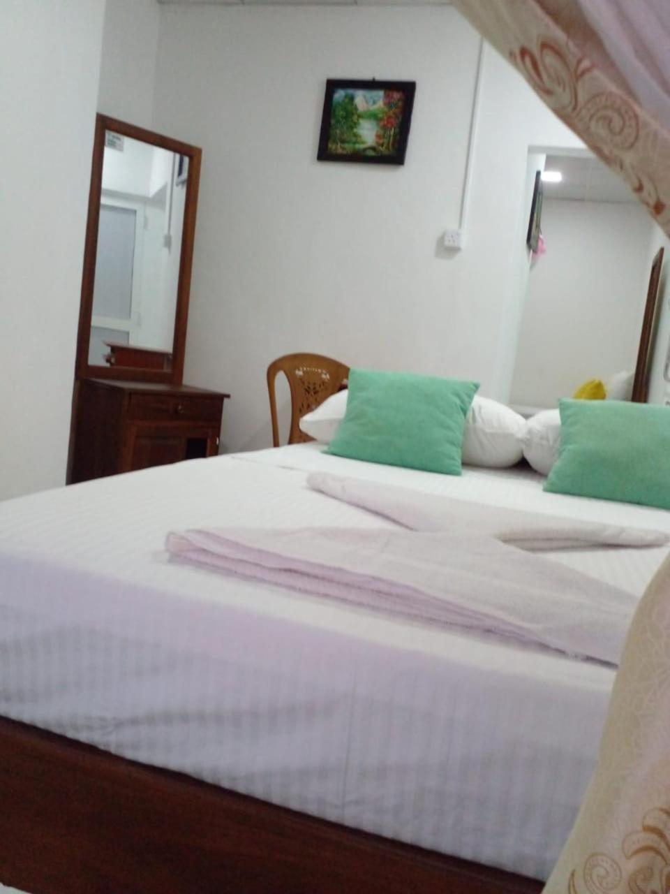 Lake Edge Dambulla Ngoại thất bức ảnh